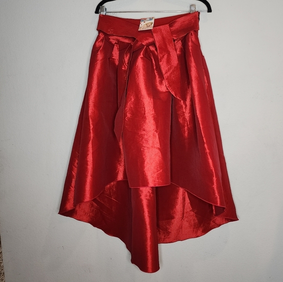 NWT Varga Red Pleated Hi Low Belted Stretch Taffeta Skirt Size Large - Picture 11 of 16
